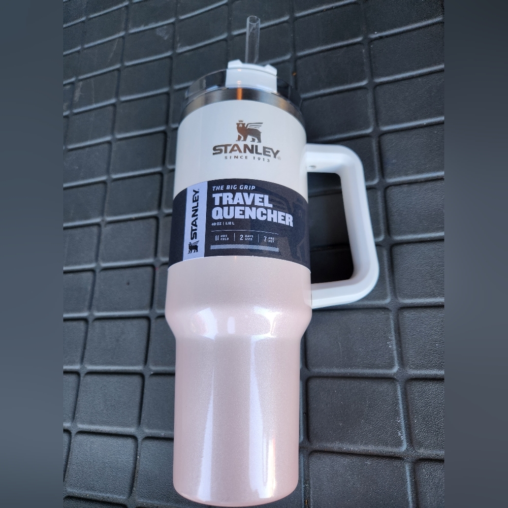 Stanley 40 oz quencher